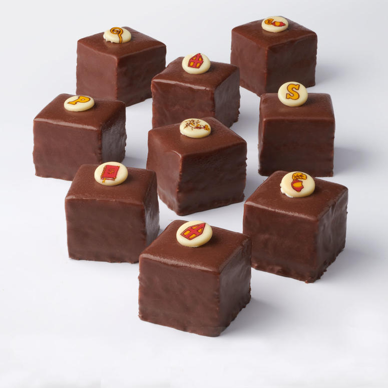 Sinterklaas petit fours